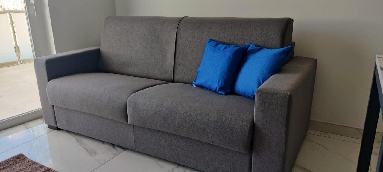 Blu-M Central Qormi Extérieur photo
