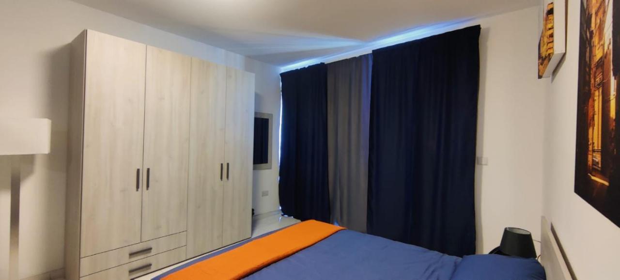 Blu-M Central Qormi Extérieur photo