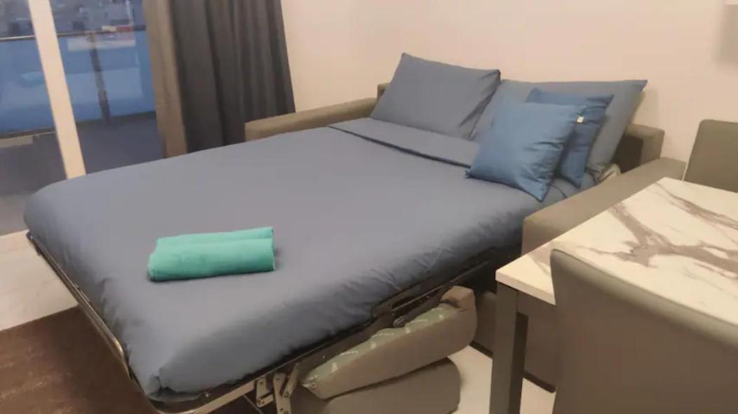 Blu-M Central Qormi Extérieur photo