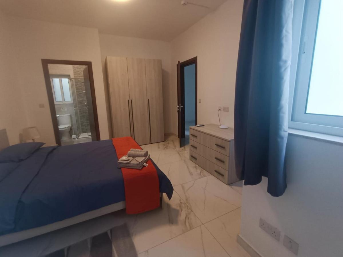 Blu-M Central Qormi Extérieur photo